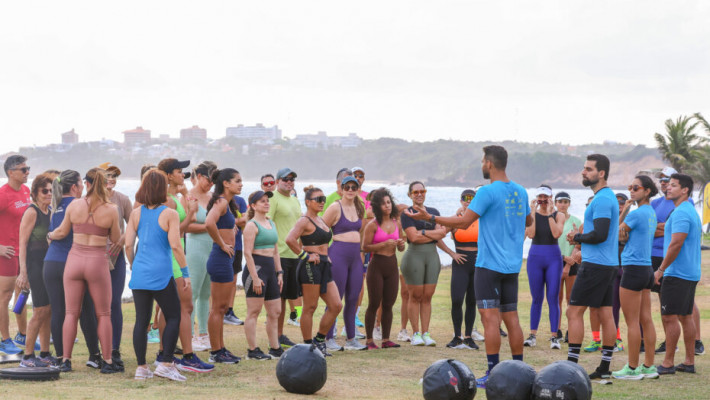 Treino de verão agita AABB Fitness